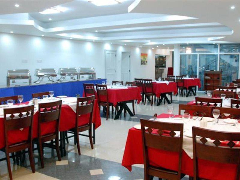 Manisa Hotel Flic en Flac Exterior photo